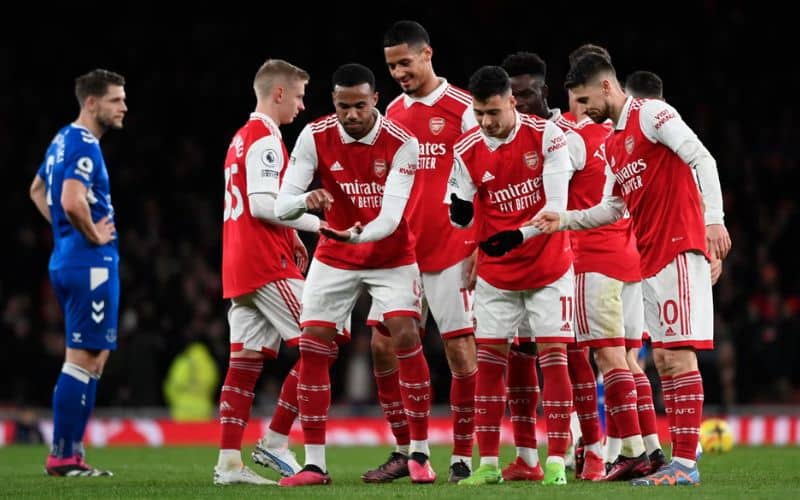 Arsenal: Tận dụng điểm mạnh từ bóng cố định