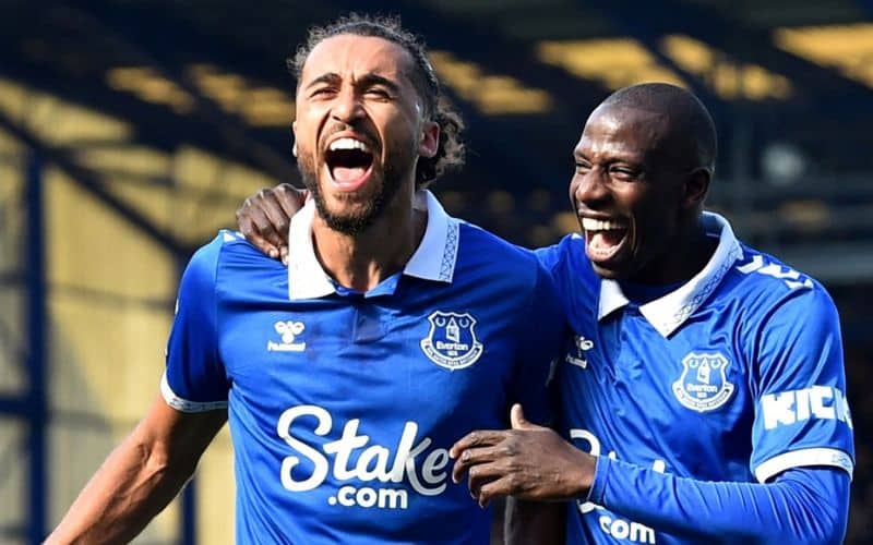 Everton: Lì lợm nhưng thiếu sắc bén