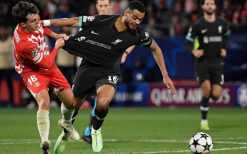 Liverpool và Girona giằng co quyết liệt trong hiệp 1