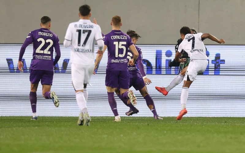 Fiorentina bất ngờ bị Napoli "hạ đo ván"